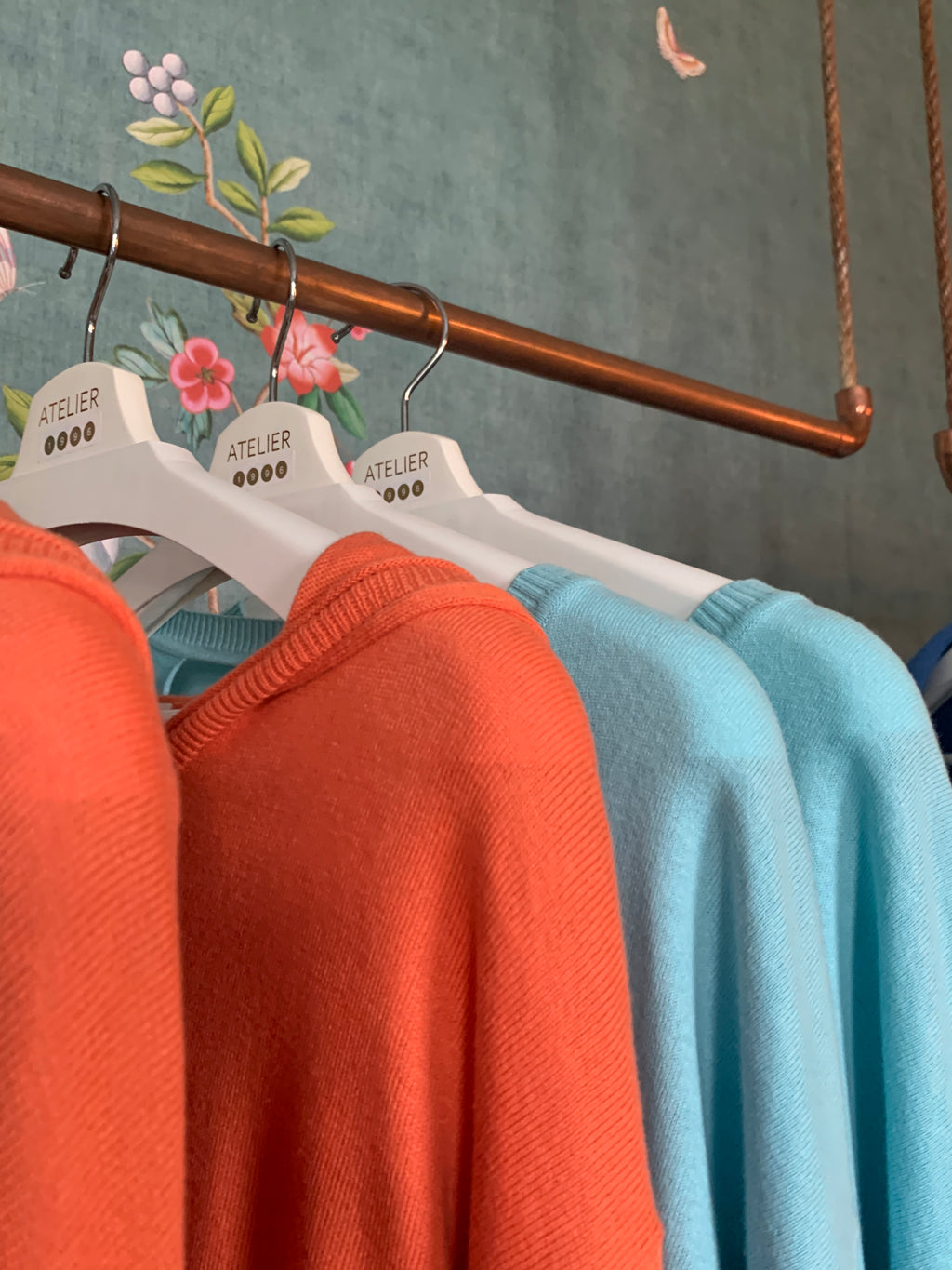 Luxusní blue svetr s hedvábím